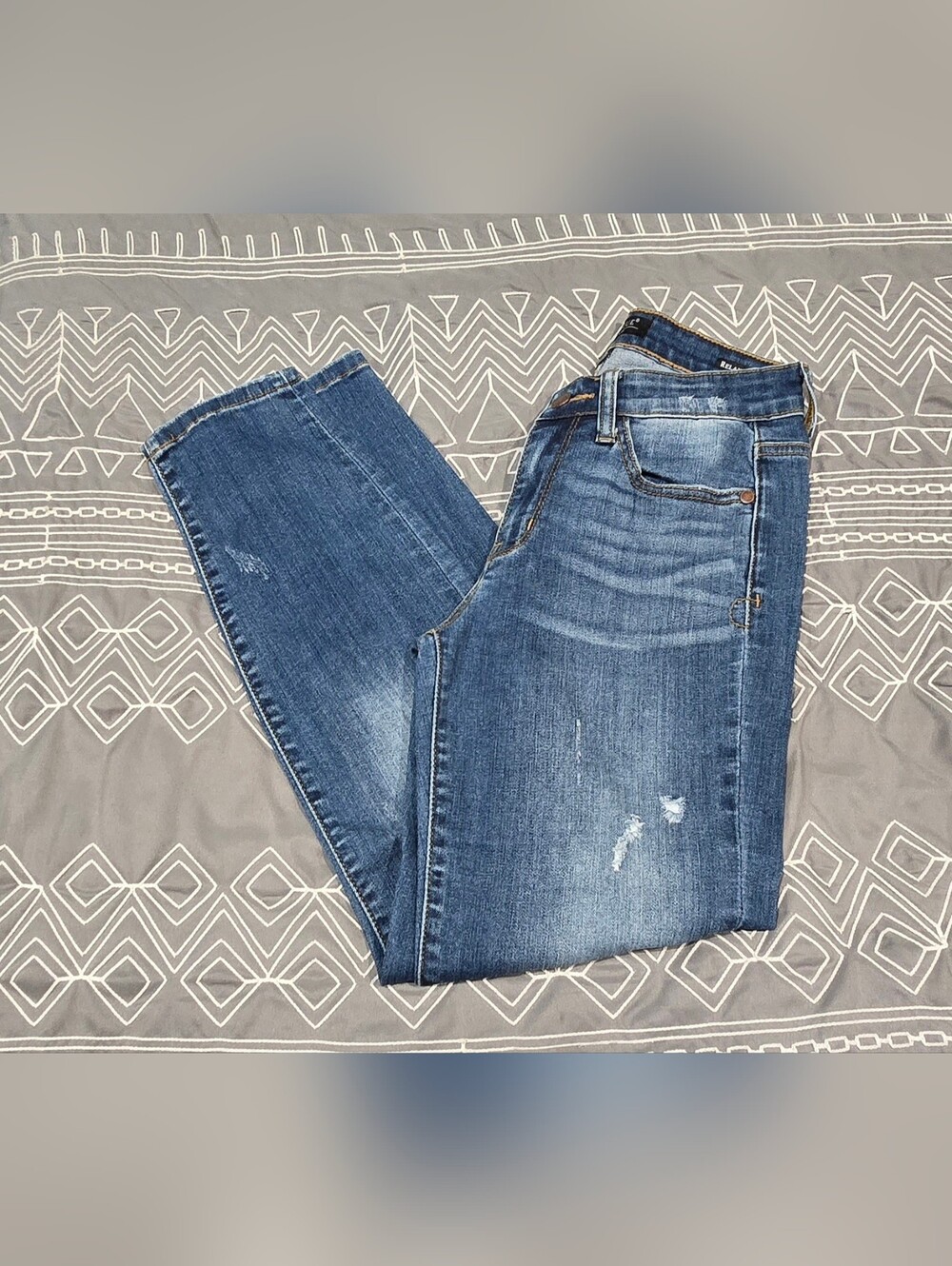 Judy Blue Distressed Relaxed Fit Jeans Size 3/26